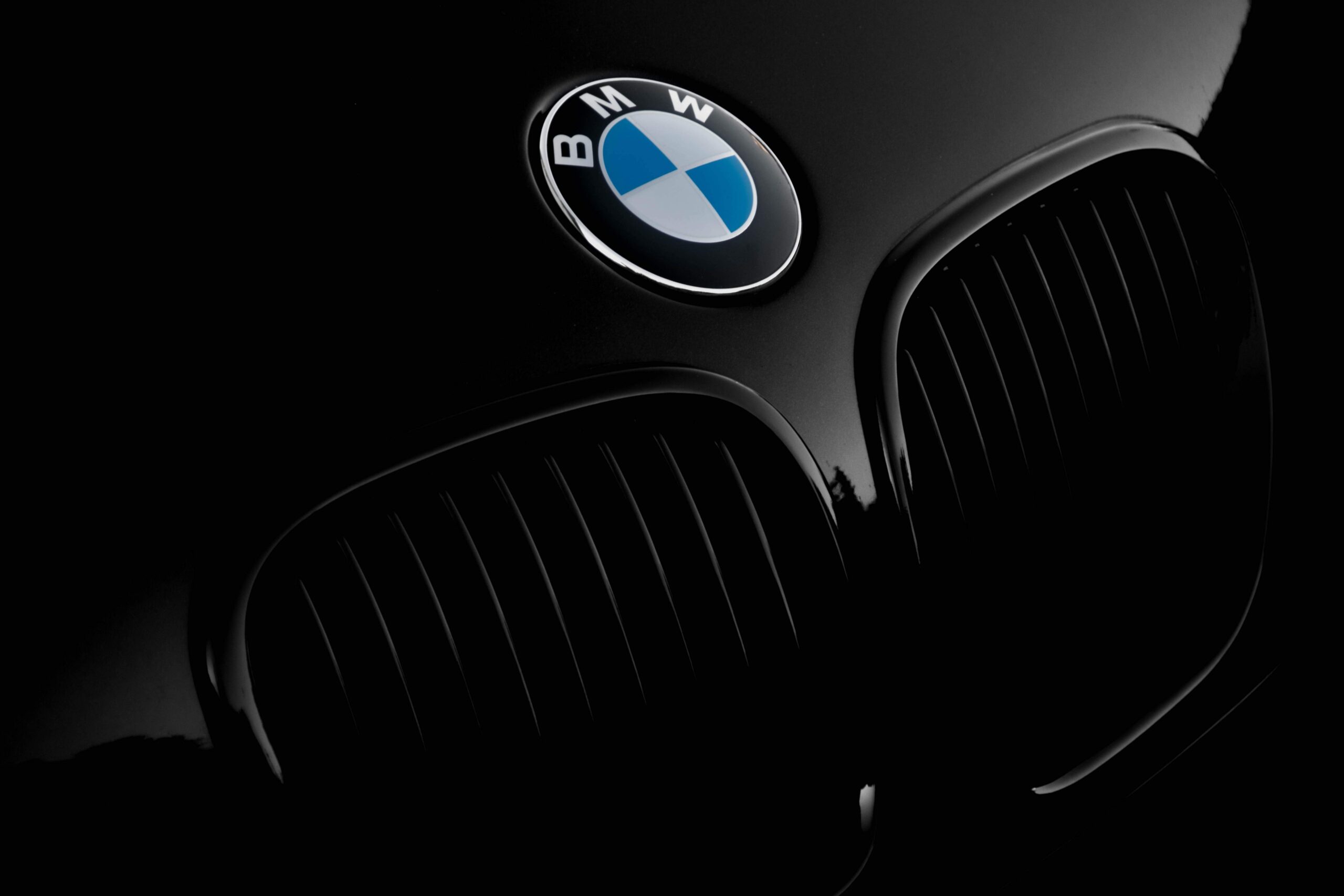 You are currently viewing BMW i4 eDrive35 is one of the Most Affordable EVs from BMW
